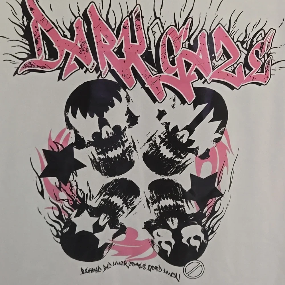 ROMWE White Graphic T-Shirt with Pink and Black Design - Picture 8 of 10